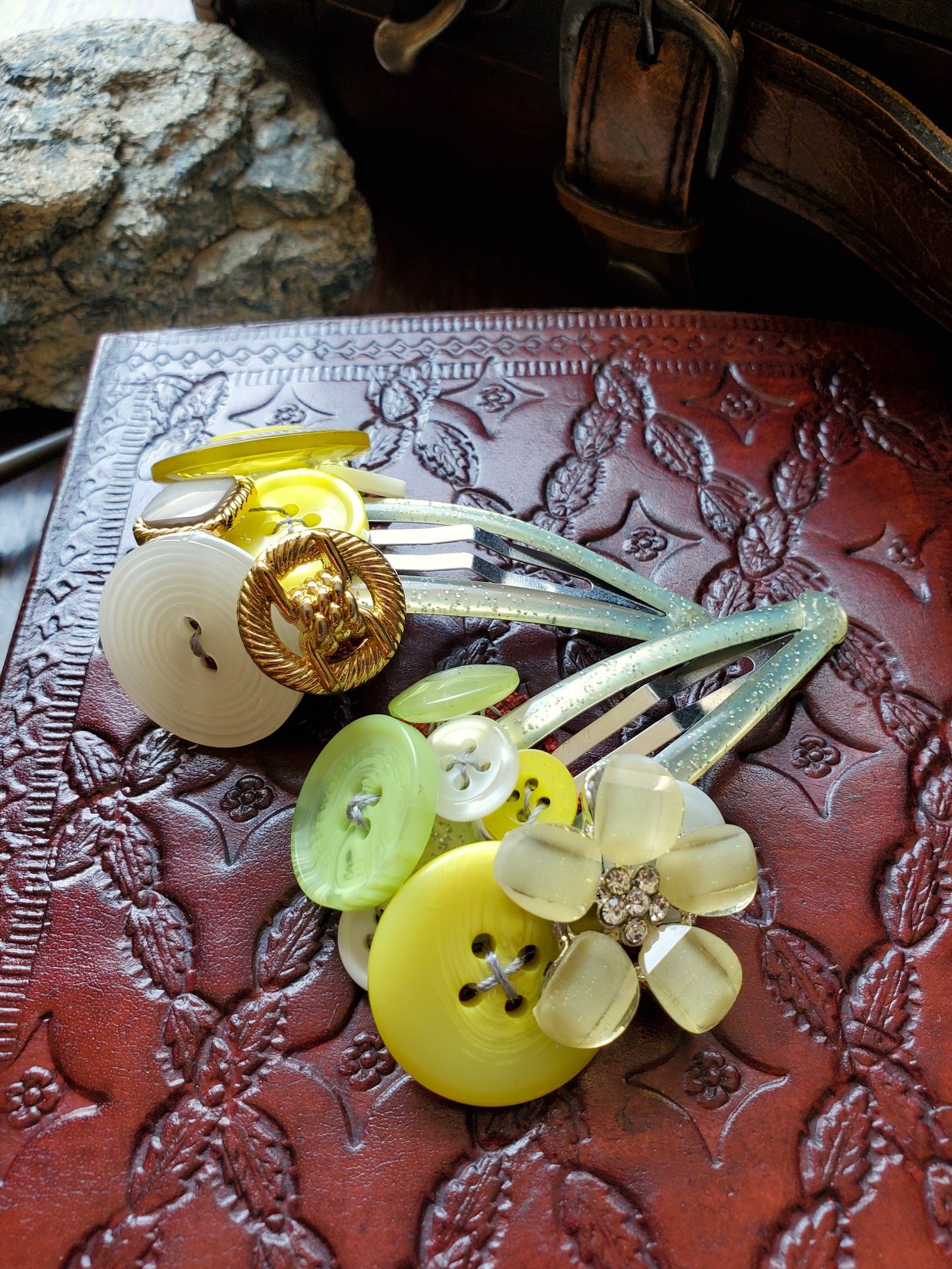 Borrower's Button Pile Hair Clips