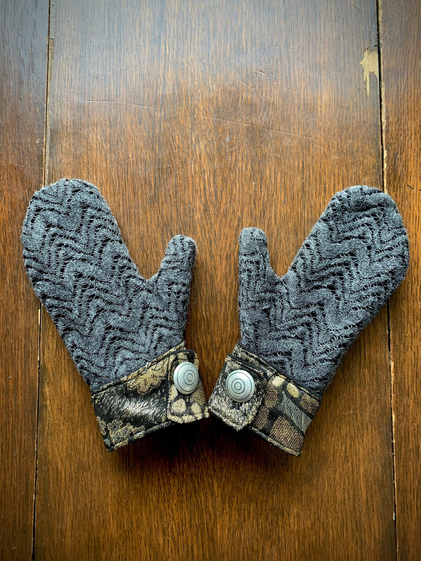 Button Closure Mittens